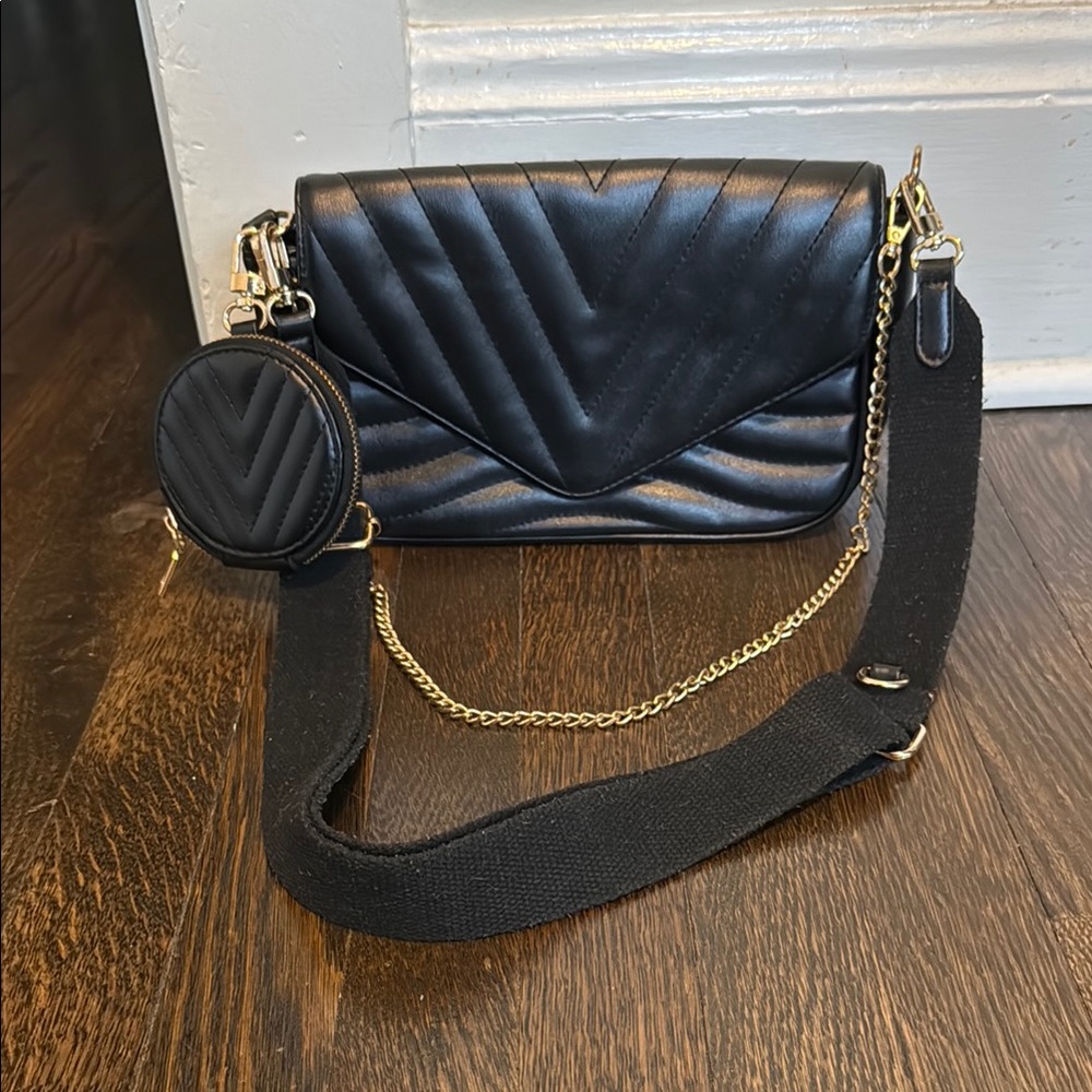 Elegant Black Quilted Women's Bag